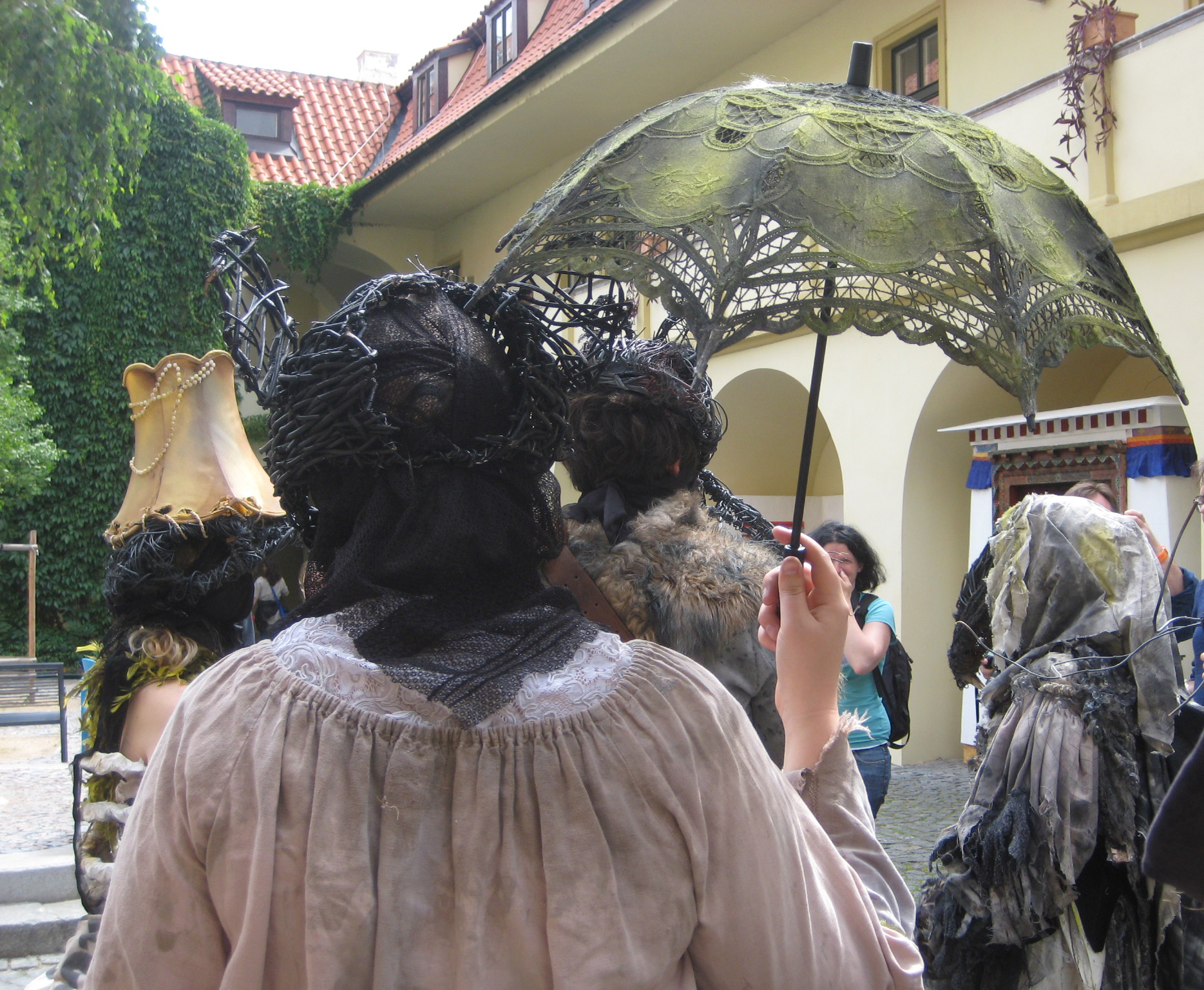 The troupe assembled in the courtyard of the Náprstek Museum near Old Town Square.